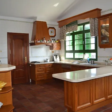 Charming Chalet In Yaiza With Fireplace & Pool * 야이자
