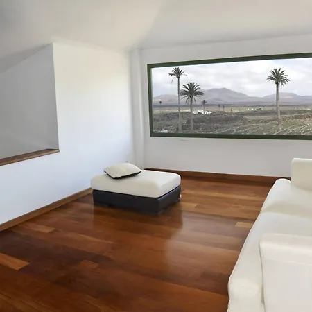 Charming Chalet In Yaiza With Fireplace & Pool * 야이자