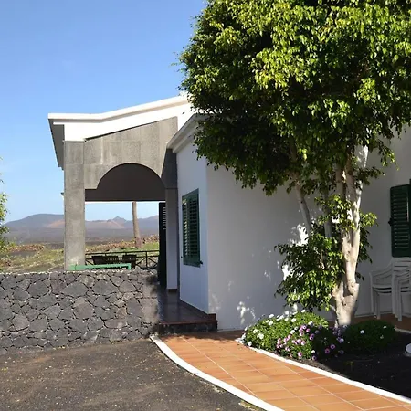 Charming Chalet In Yaiza With Fireplace & Pool